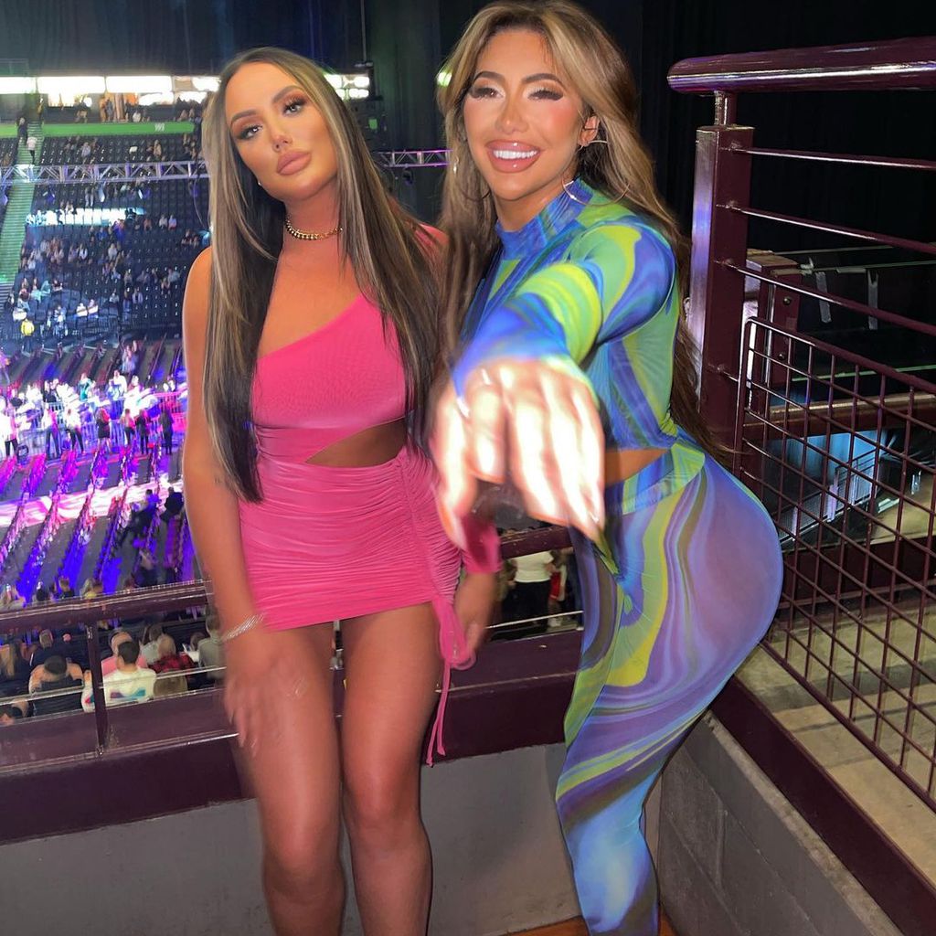 Charlotte Crosby und Chloe Ferry im Oktober 2021