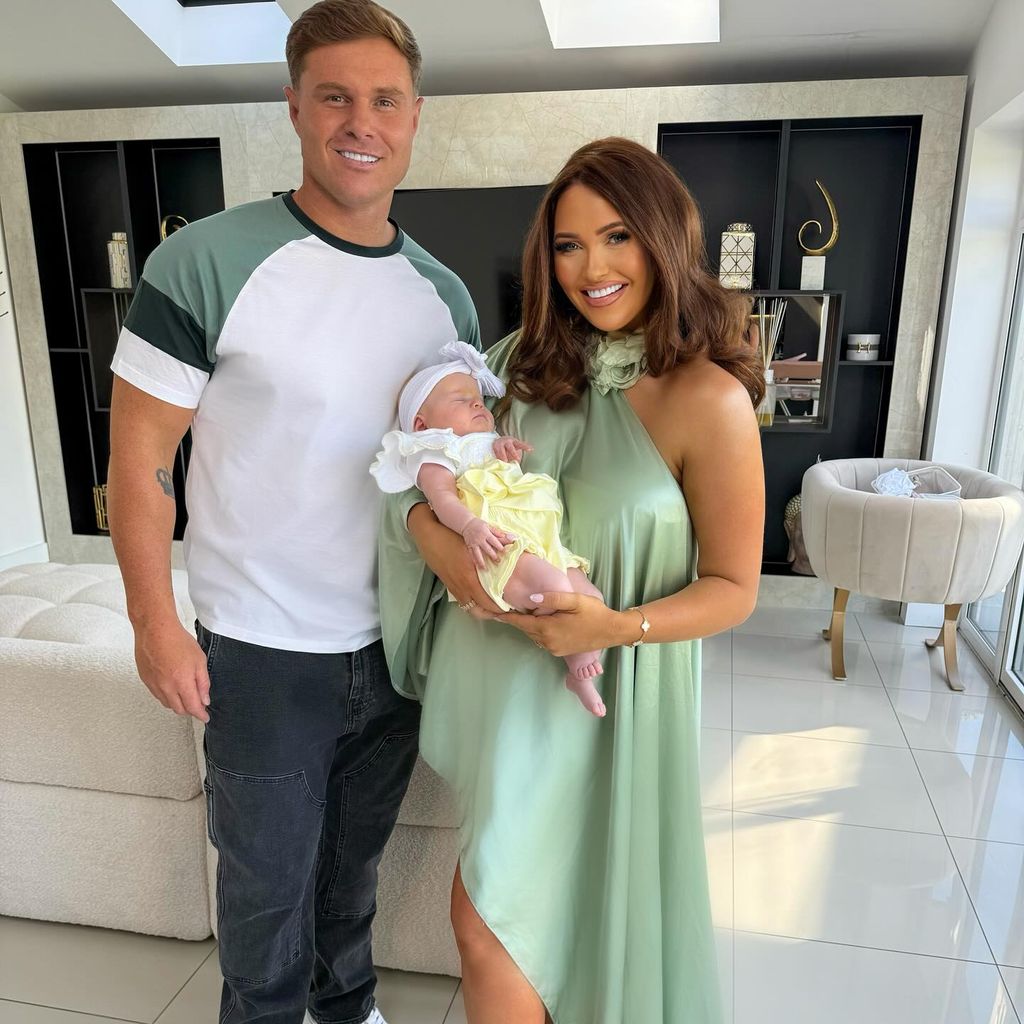 Realitystar Charlotte Dawson mit ihrem Partner Matt und ihrer Tochter, Mai 2025
