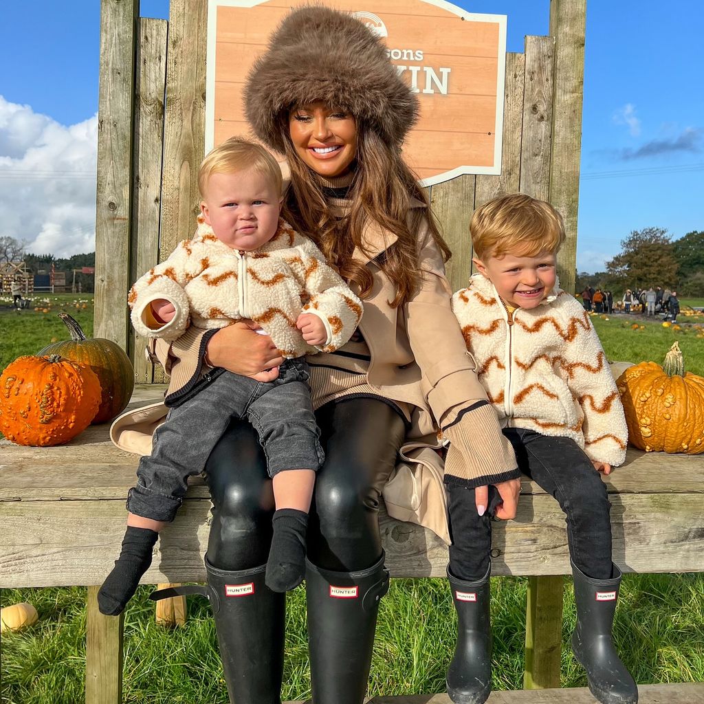 Charlotte Dawson mit ihren Söhnen, Oktober 2024