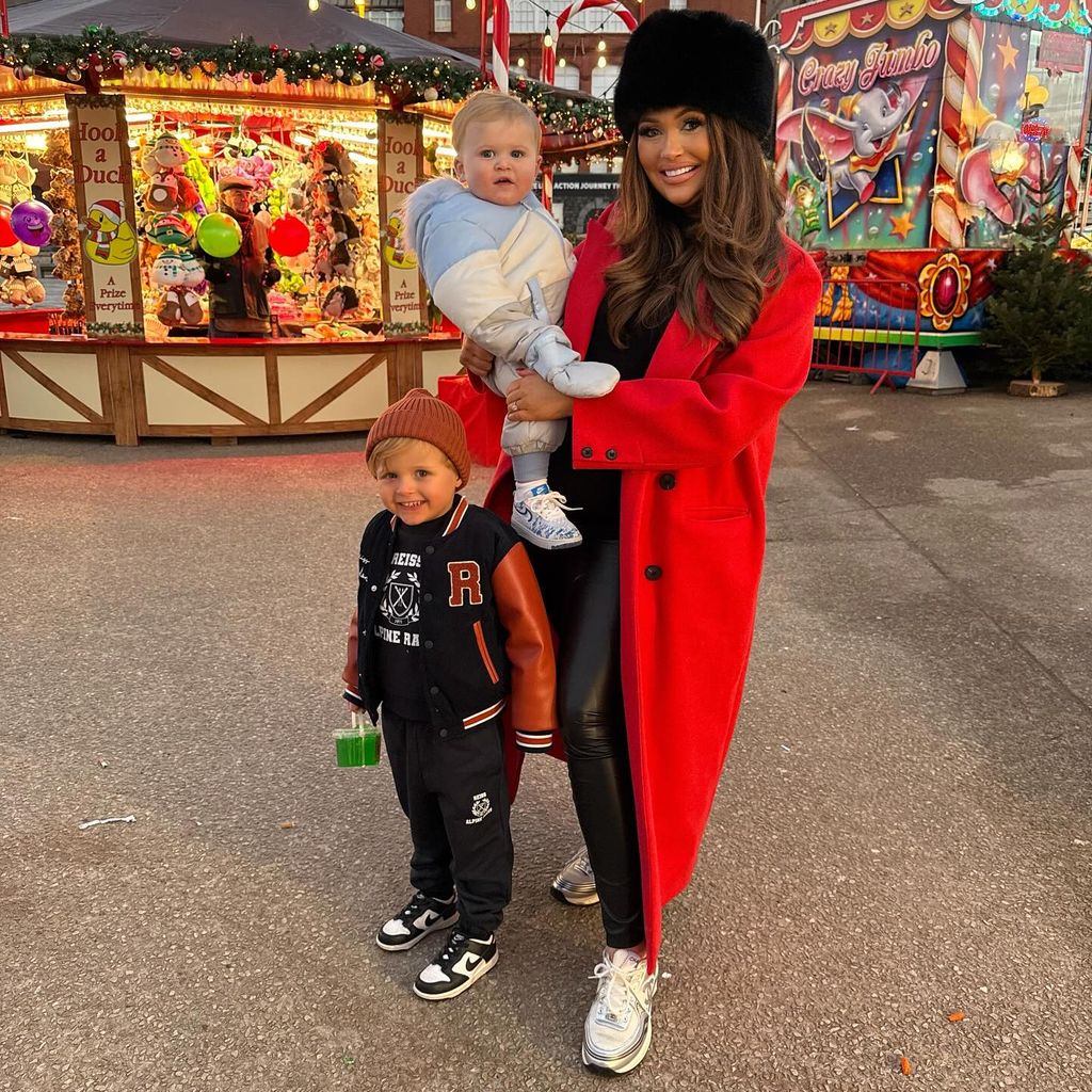 Charlotte Dawson mit ihren Söhnen, Dezember 2024