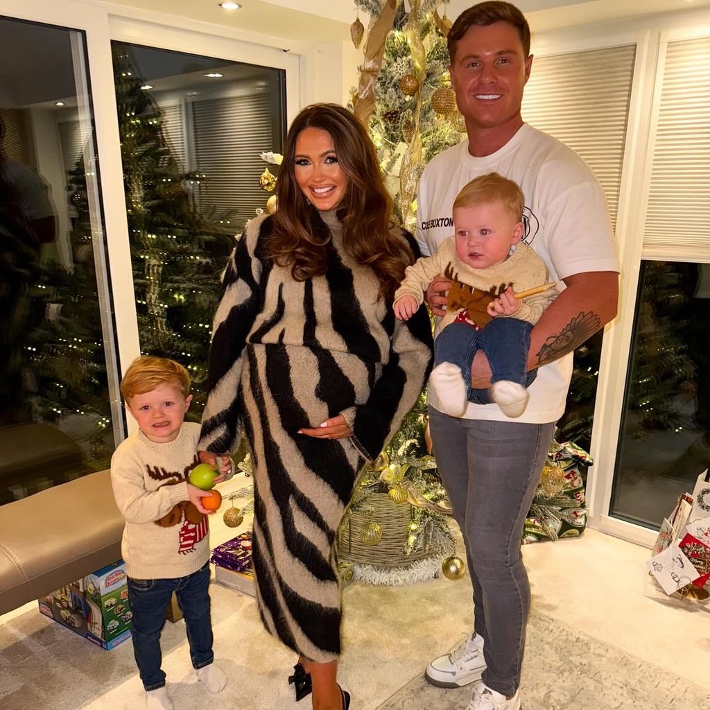 Charlotte Dawson und Matt Sarsfield mit ihren Kids, Dezember 2024