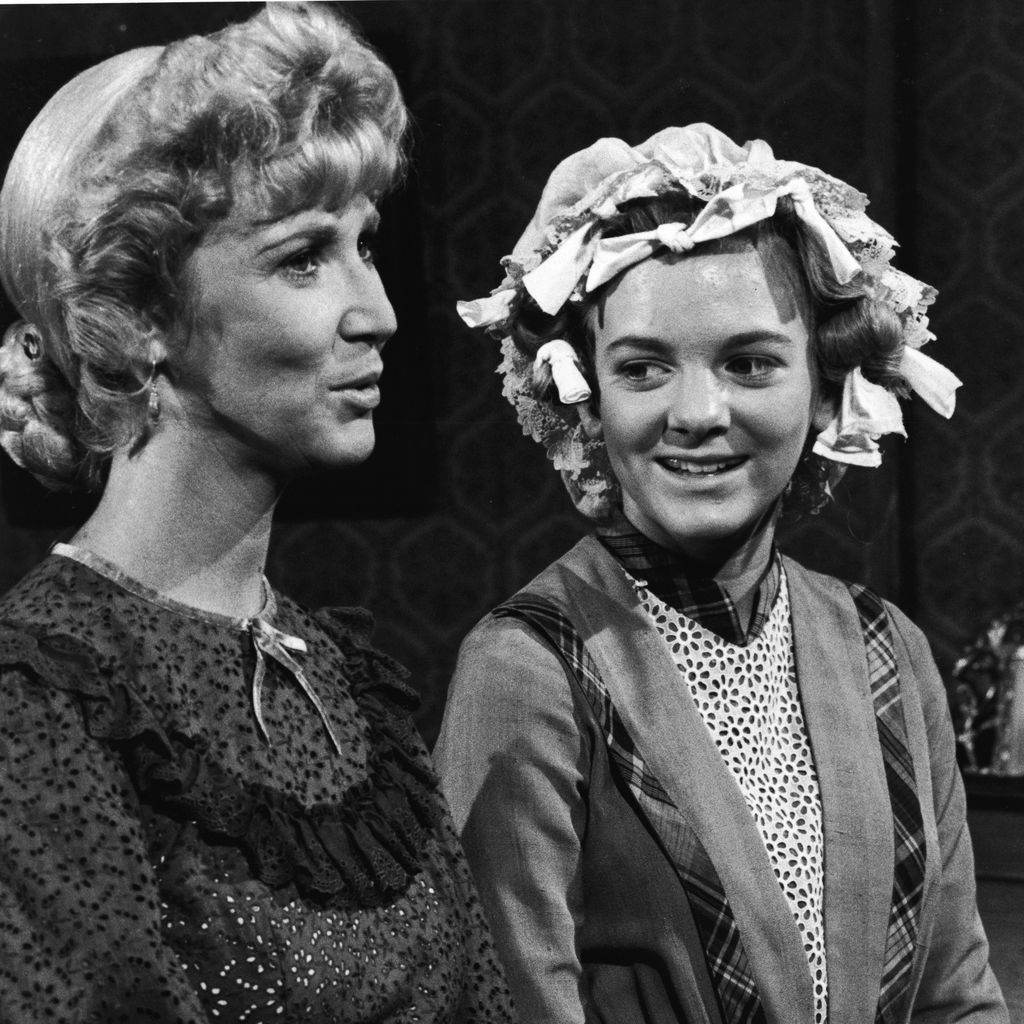 Charlotte Stewart und Alison Arngrim in einer Szene aus "Unsere kleine Farm" (Folge "Here Come the Brides", 1977)