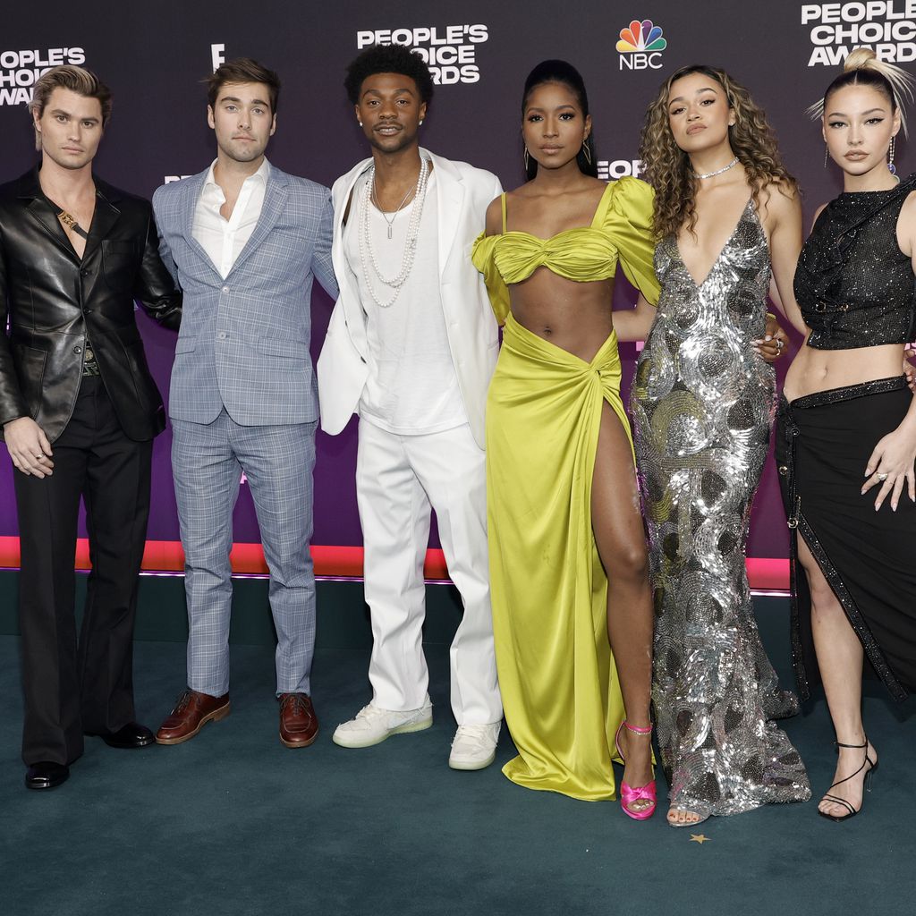 Chase Stokes, Austin North, Jonathan Daviss, Carlacia Grant, Madison Bailey und Madelyn Cline