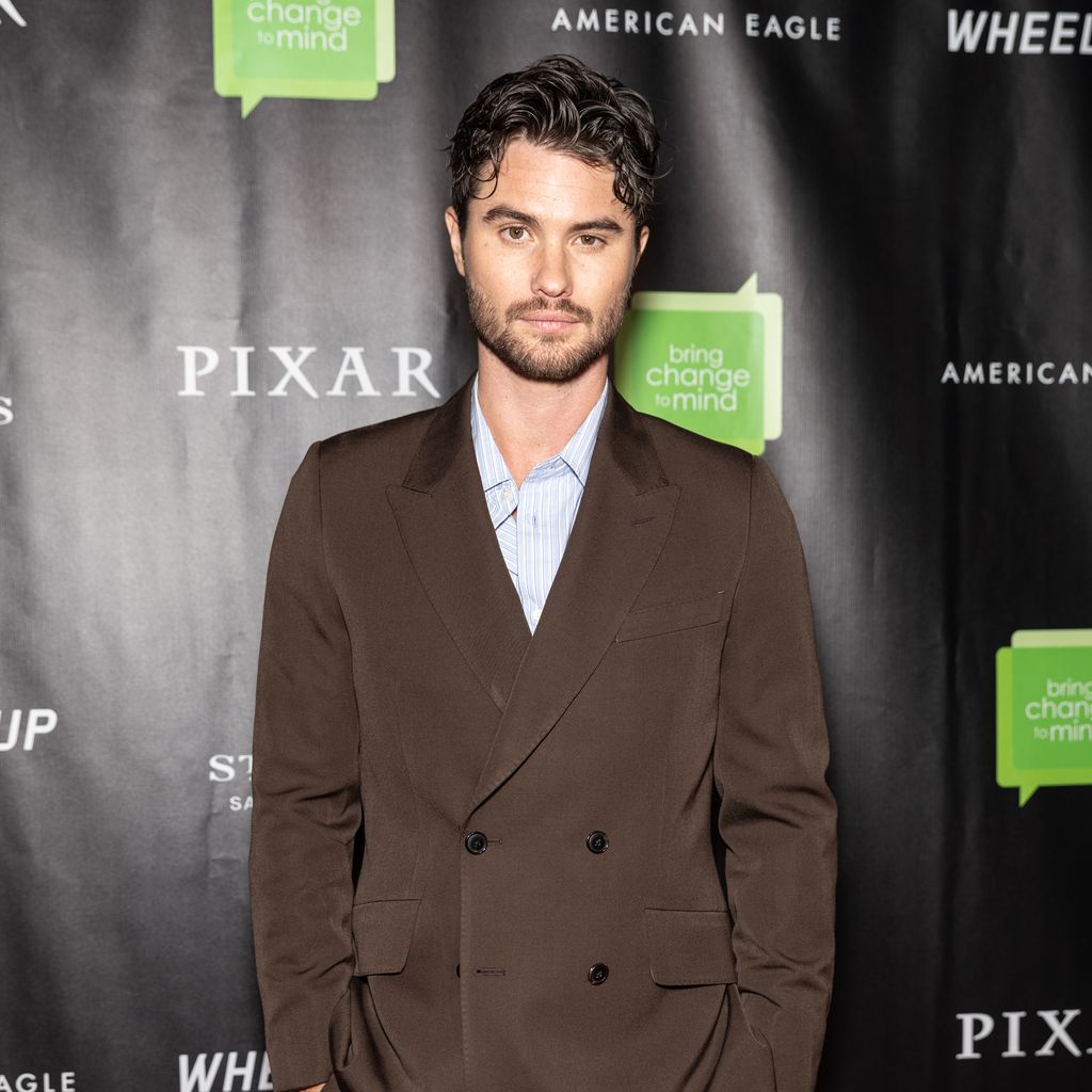 Chase Stokes, Schauspieler