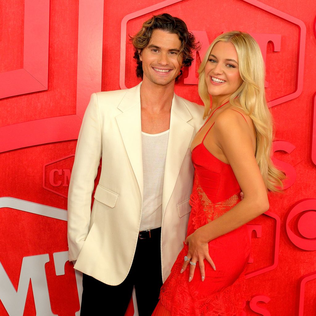 Chase Stokes und Kelsea Ballerini, April 2024