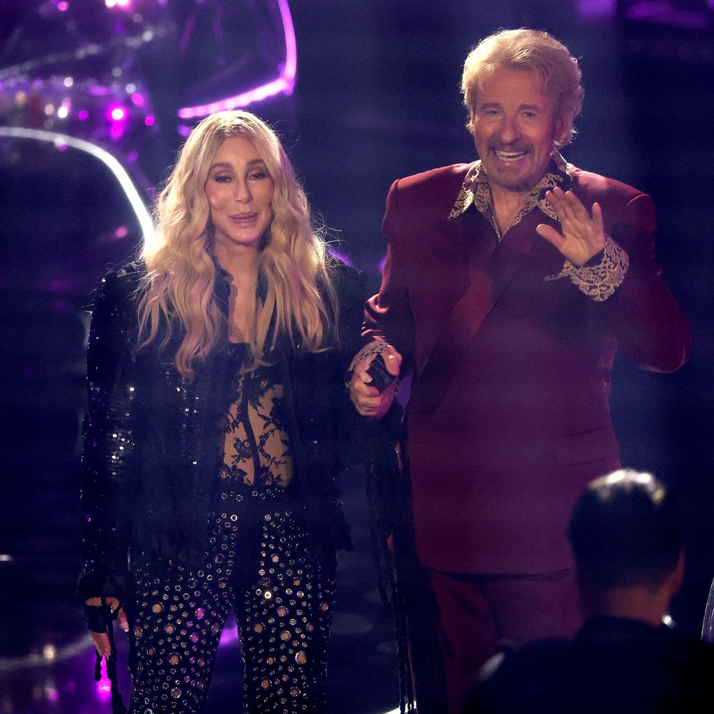 Cher und Thomas Gottschalk bei "Wetten, dass..?", November 2023