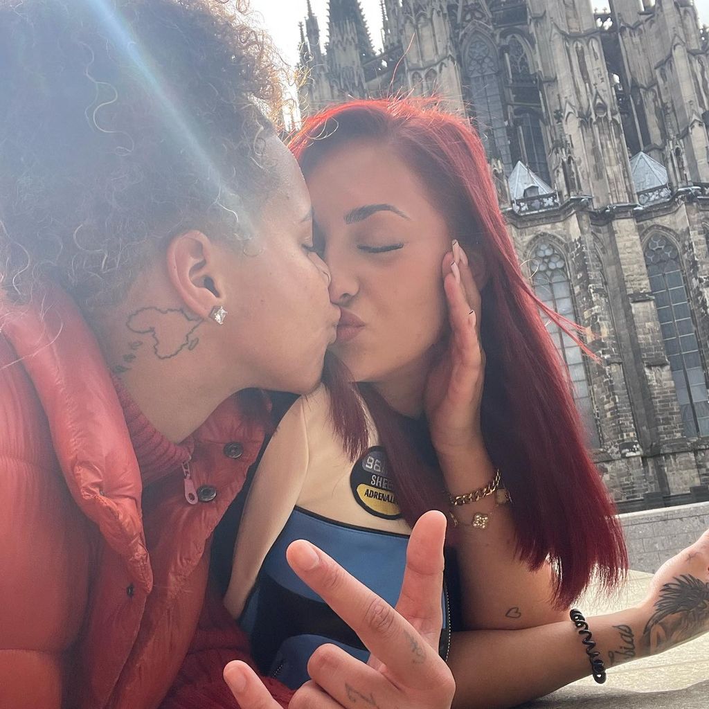 Chika mit der "Ex on the Beach"-Bekanntheit Carina