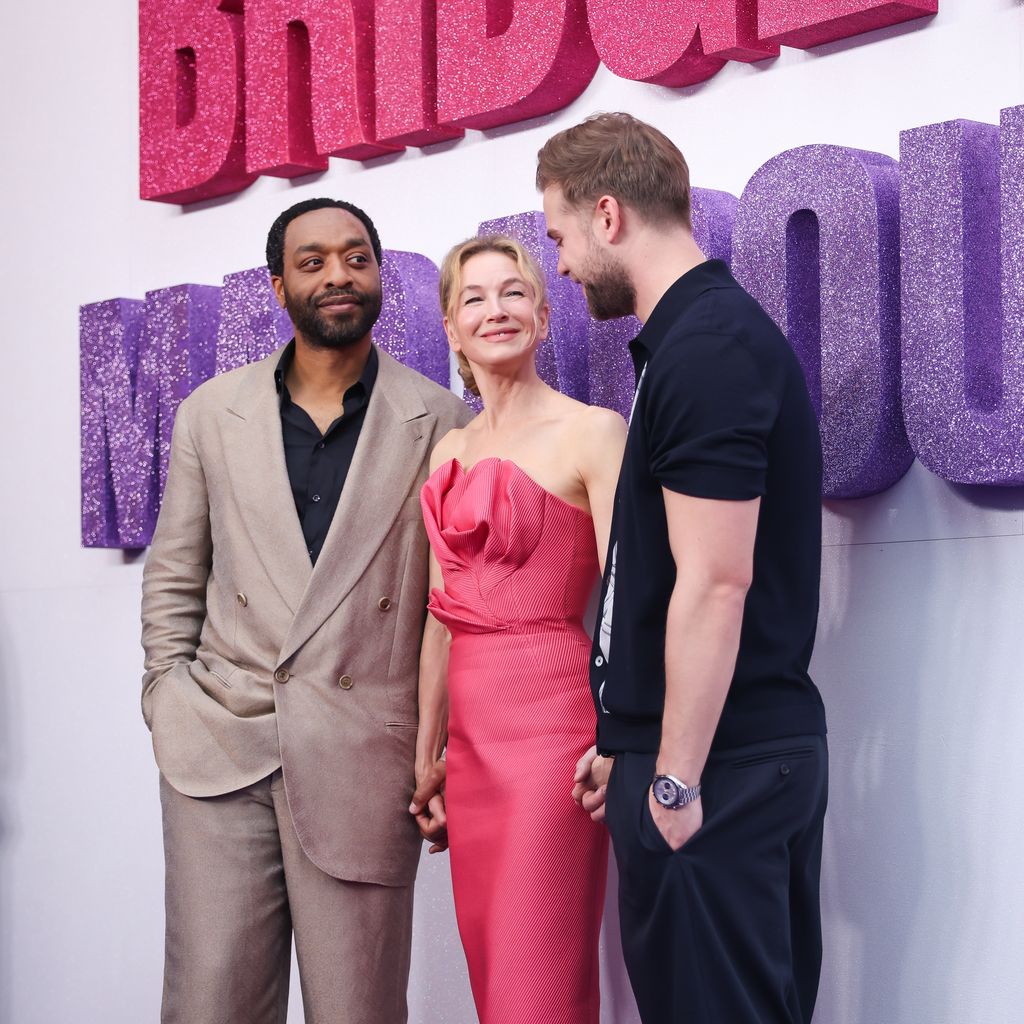 Chiwetel Ejiofor, Renee Zellweger und Leo Woodall