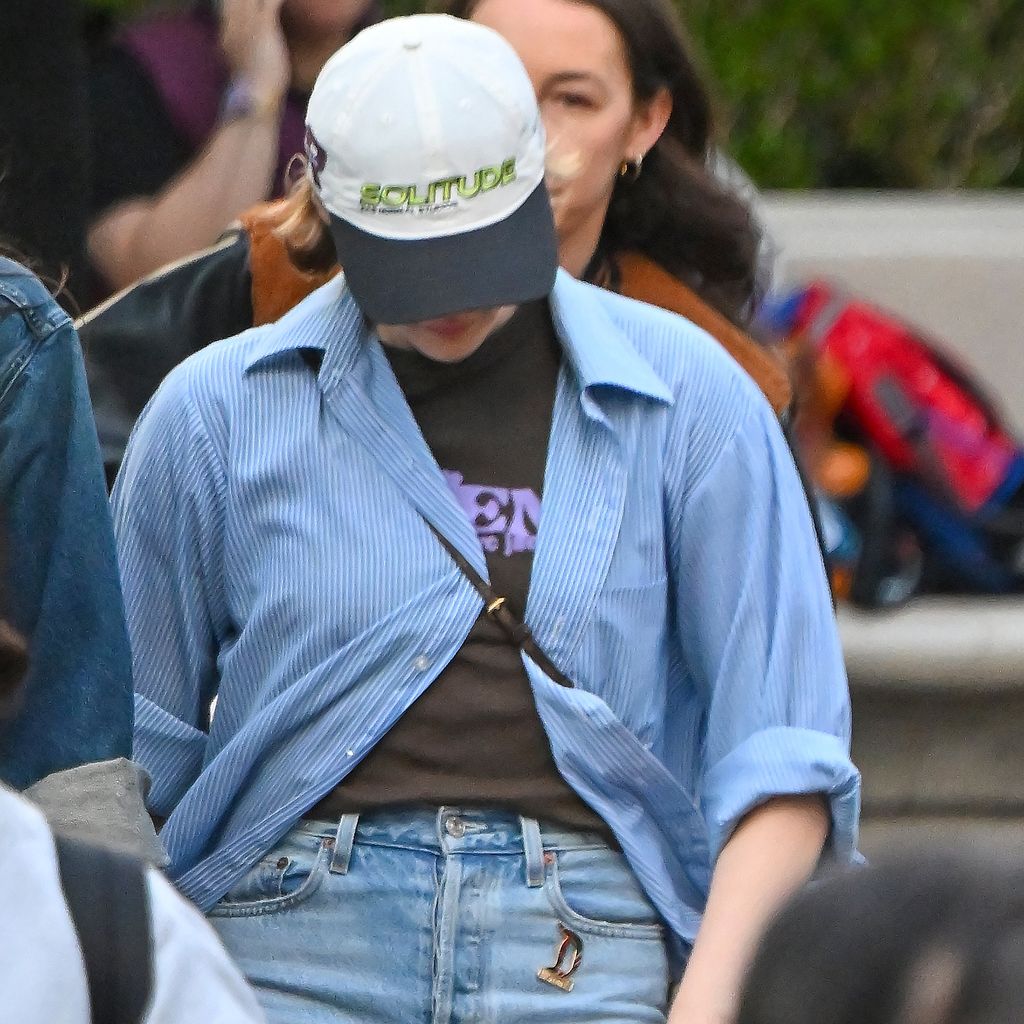 Chloë Grace Moretz mit ihrem Ring