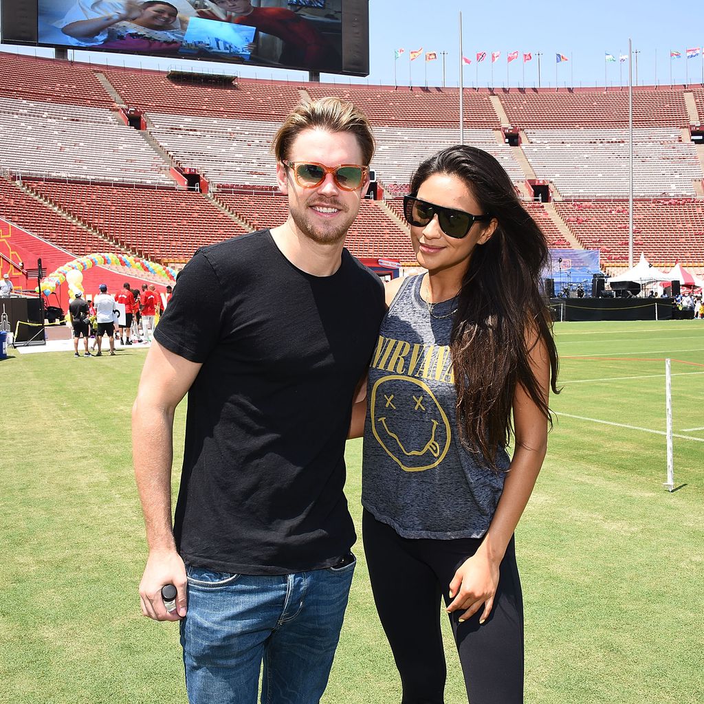 Chord Overstreet und Shay Mitchell auf einer Charity-Veranstaltung in Los Angeles