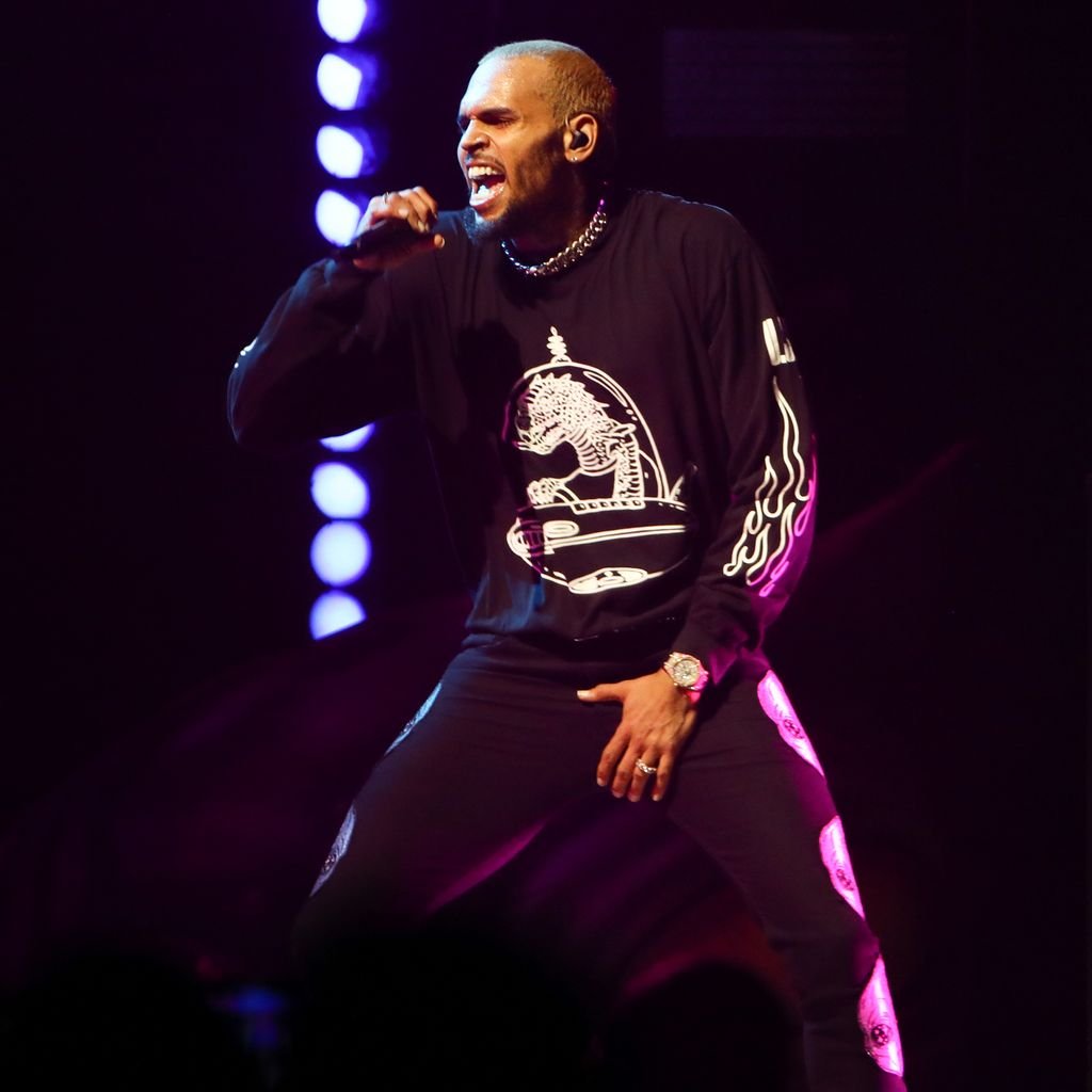 Chris Brown während eines Konzerts
