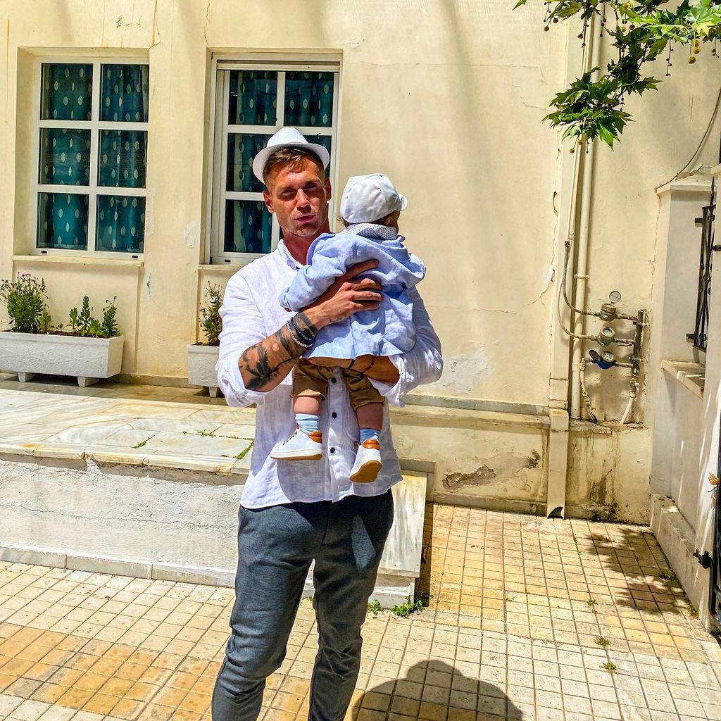 Chris Broy mit seinem Sohn George
