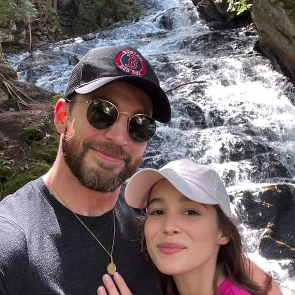 Chris Evans und Alba Baptista