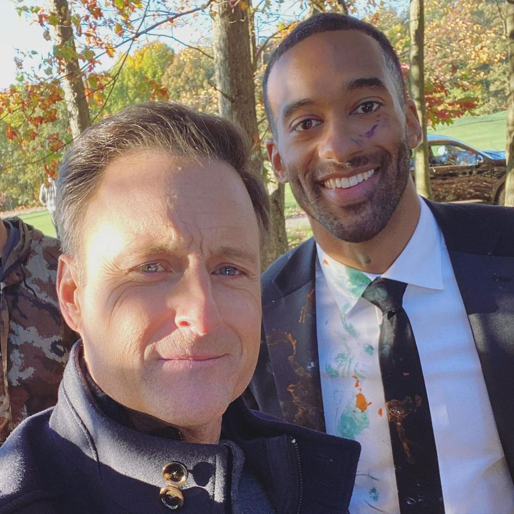 Moderator Chris Harrison mit dem US-Bachelor Matt James