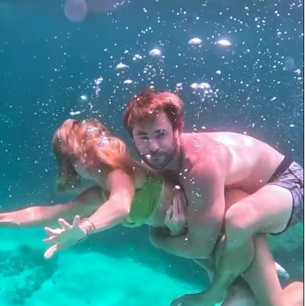 Chris Hemsworth und Elsa Pataky unter Wasser