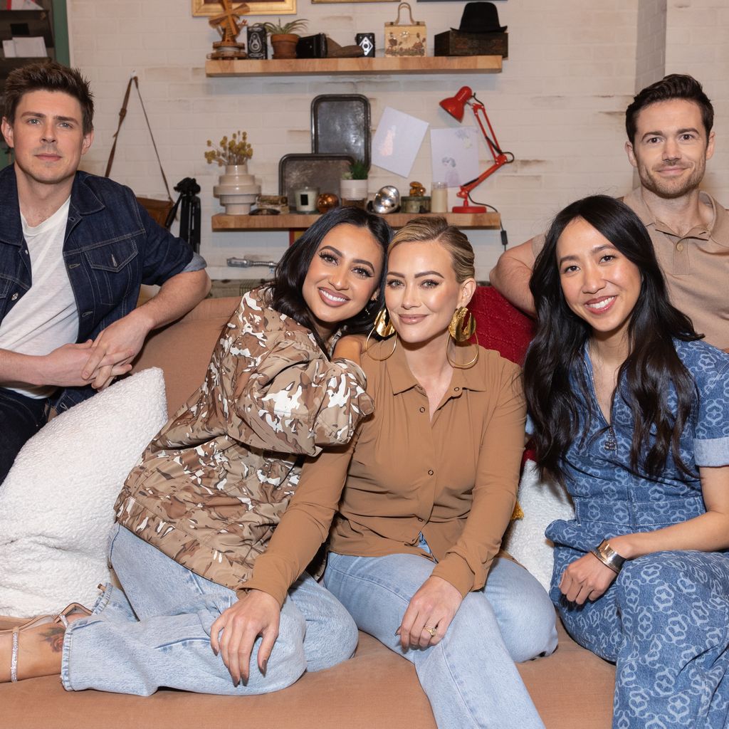 Chris Lowell, Francia Raisa, Hilary Duff, Tien Tran und Tom Ainsley