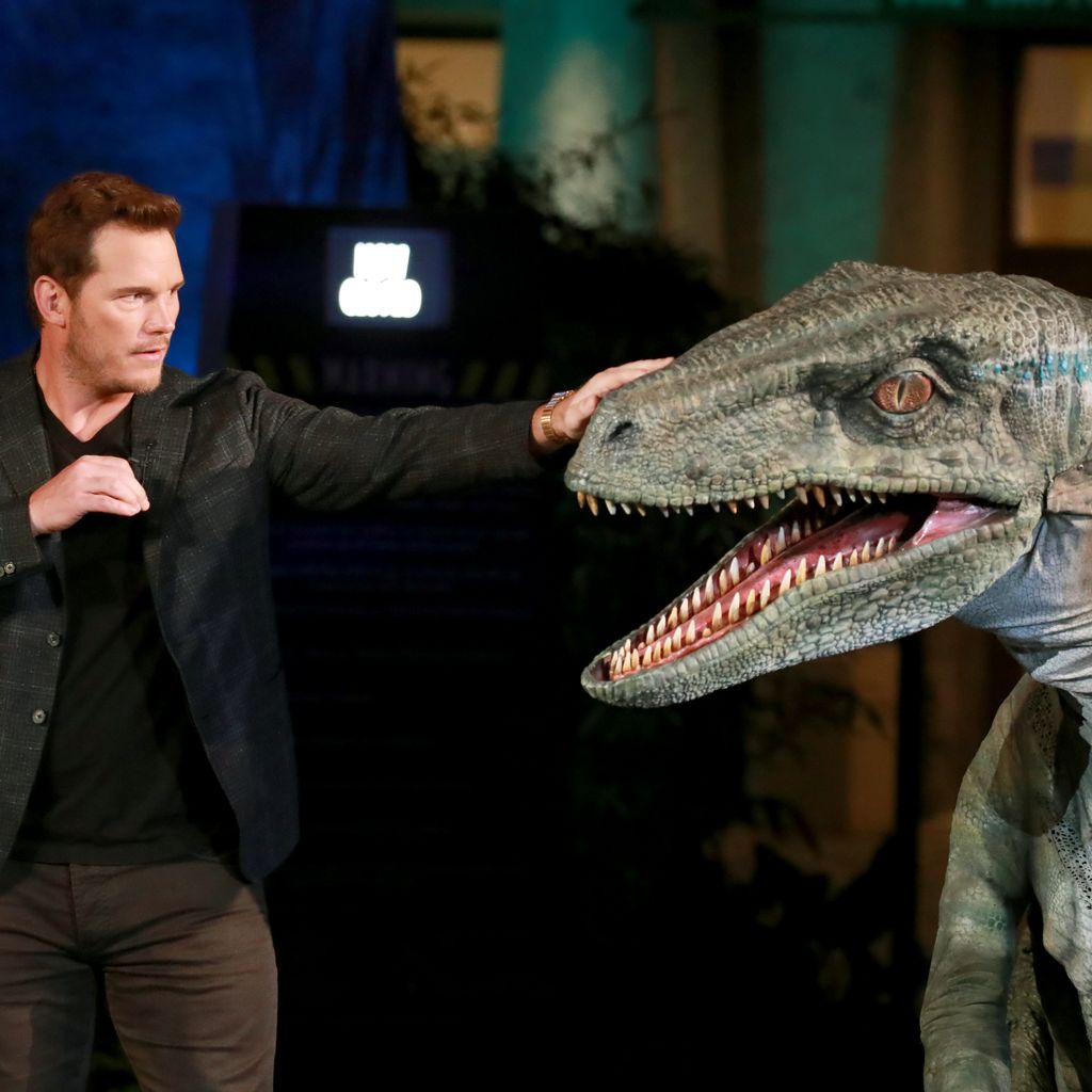 Chris Pratt und "Jurassic World"-Dino Blue
