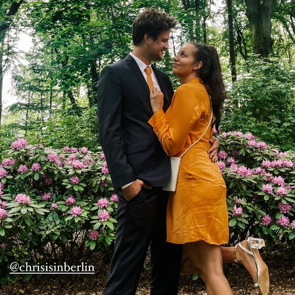 Ex-Bachelor-Teilnehmerin Hannah Kerschbaumer (r.) mit ihrem Mann Chris