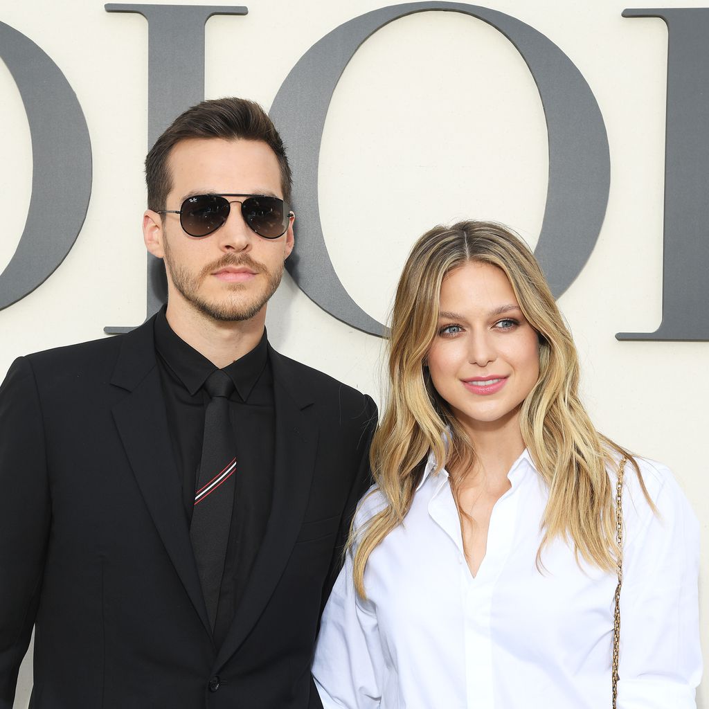 Chris Wood und Melissa Benoist bei der Paris Fashion Week