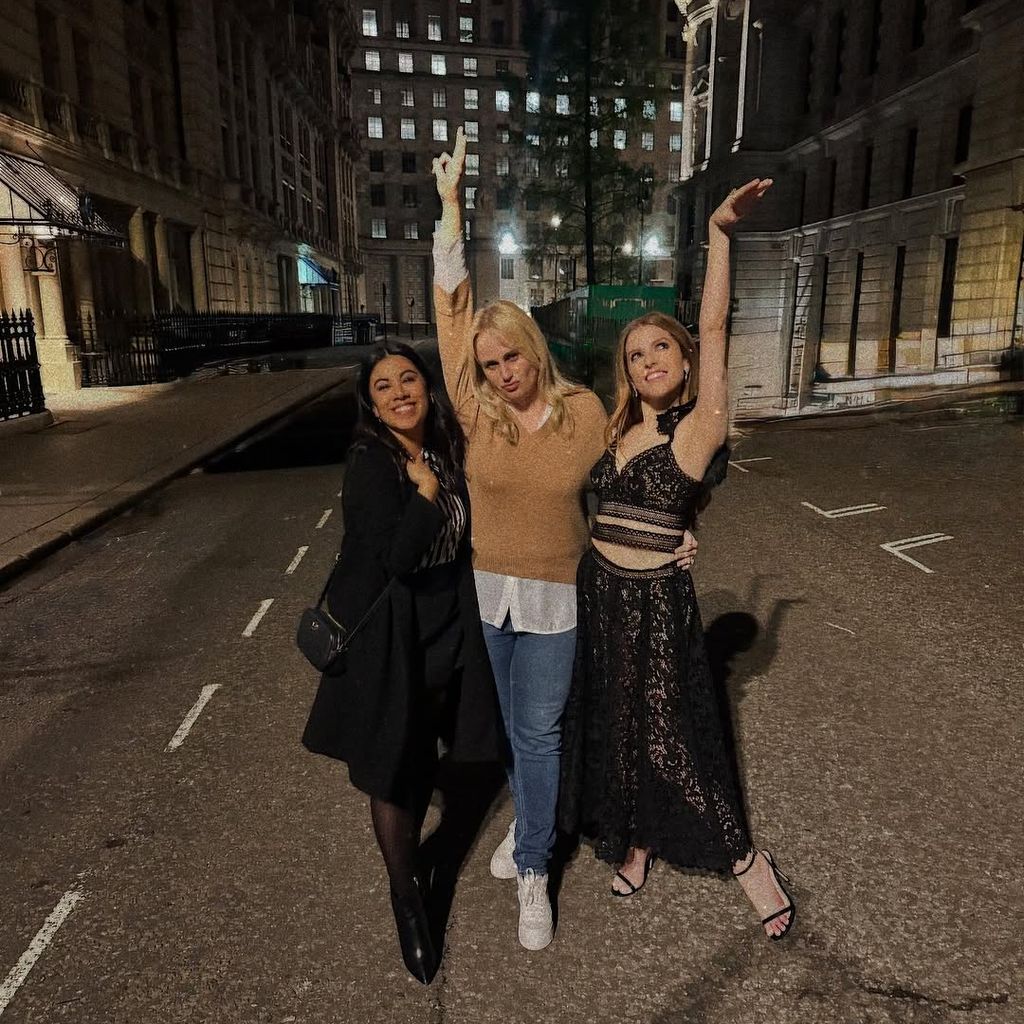 Chrissie Fit, Rebel Wilson und Anna Kendrick im April 2025 in London