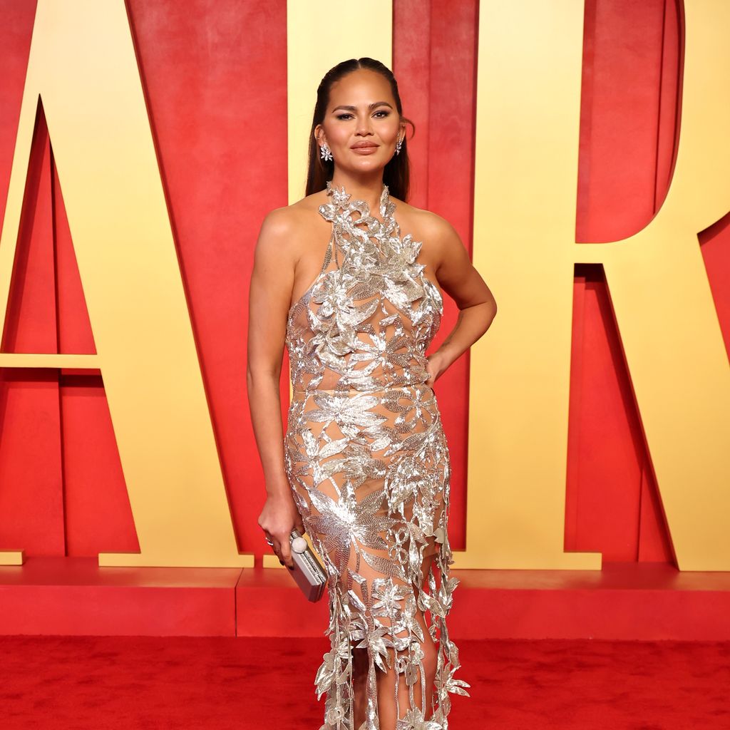 Chrissy Teigen bei der Vanity Fair Oscar Party 2024