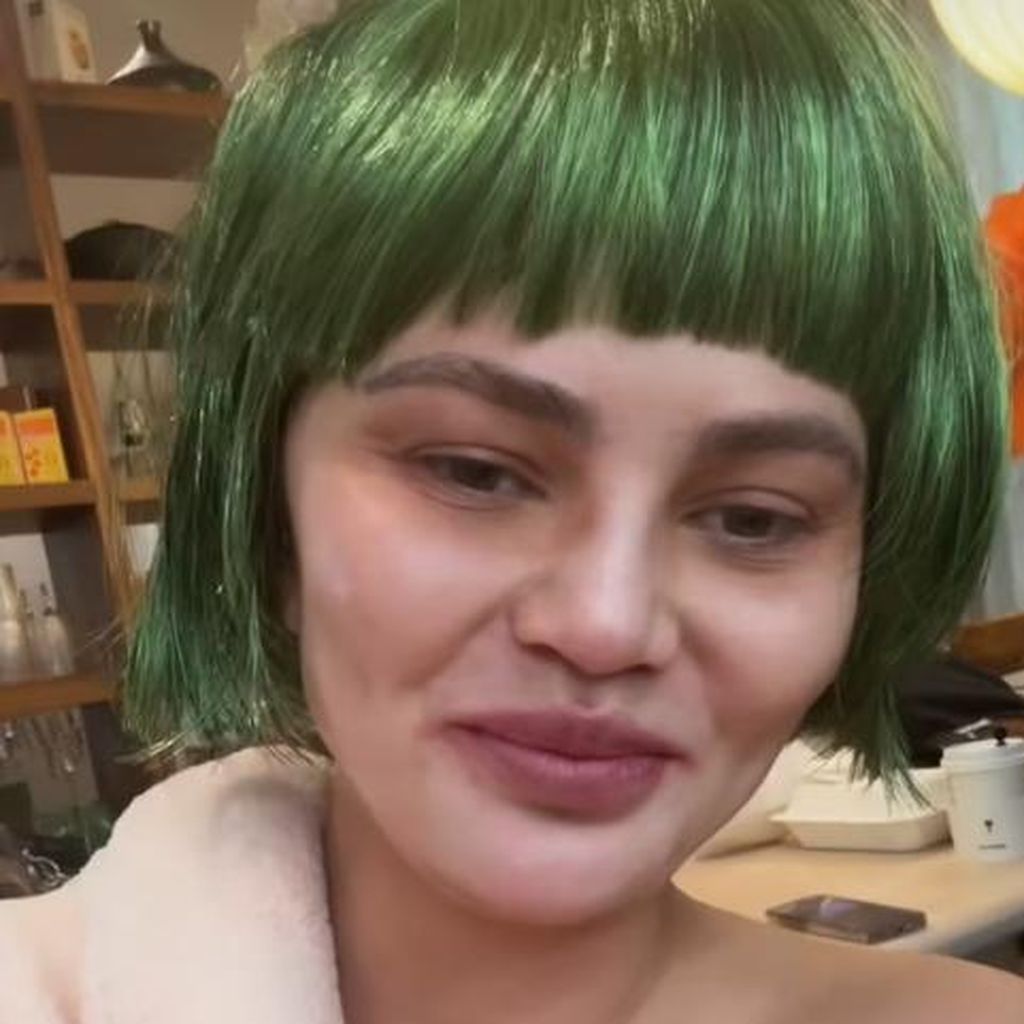 Chrissy Teigen, November 2024