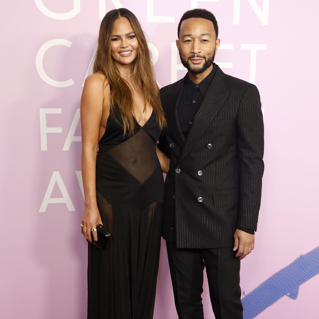 Chrissy Teigen mit ihrem Ehemann John Legend