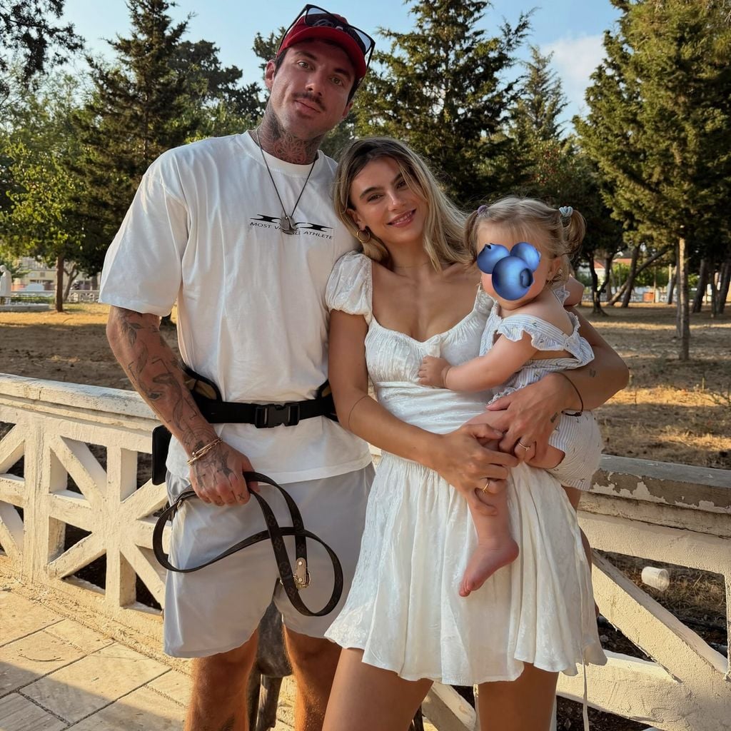 Christian Wolf und Romina Palm mit ihrer Tochter Hazel