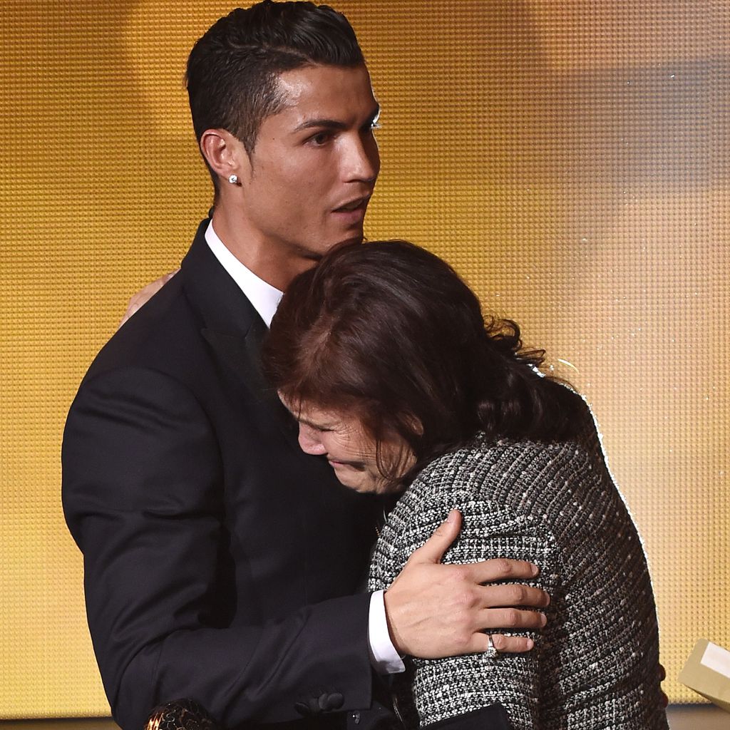 Cristiano Ronaldo mit seiner Mutter Maria Dolores dos Santos Aveiro, 2015