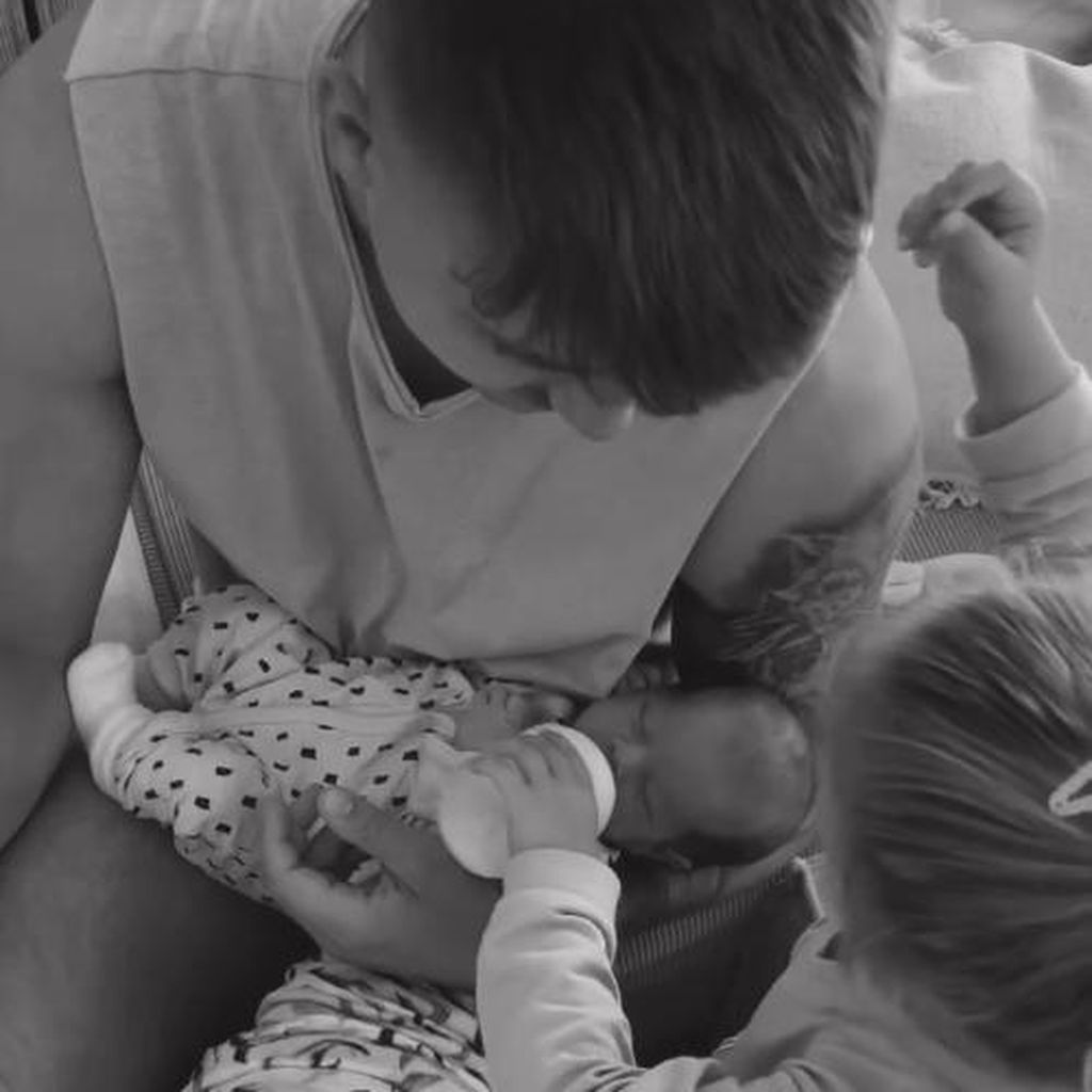 Christin Kaebers Partner Leons mit ihren Kindern Lev und Nia
