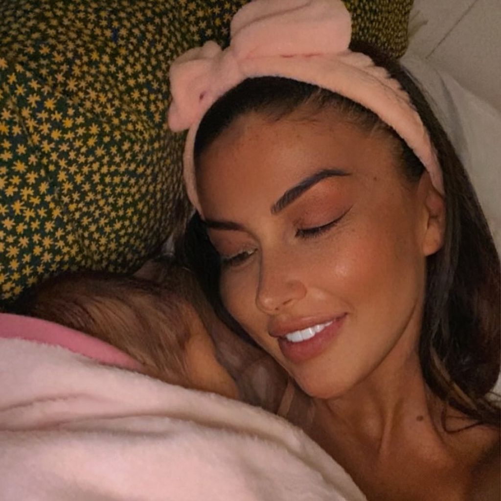 Realitystar Christina Dimitriou mit ihrer Tochter, März 2025