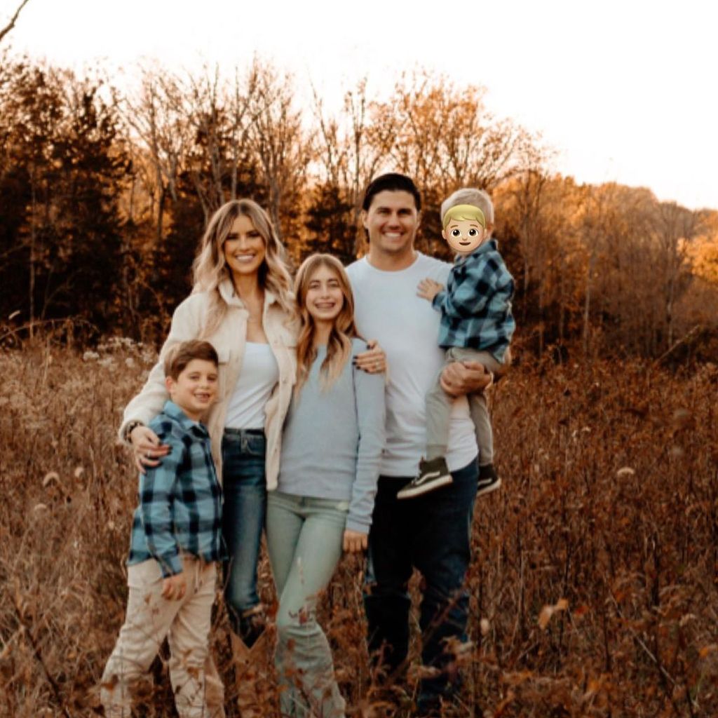 Christina Hall mit ihrer Familie