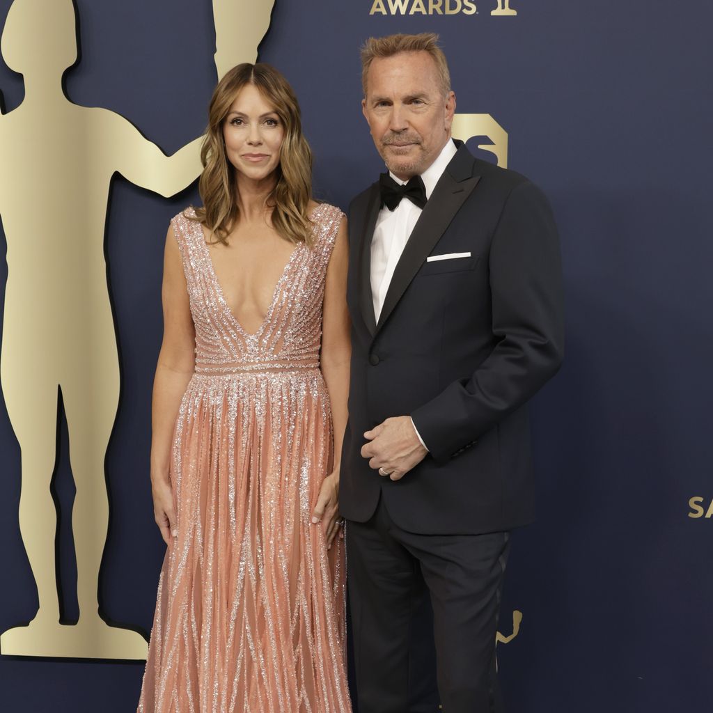 Christine Baumgartner und Kevin Costner im Jahr 2022