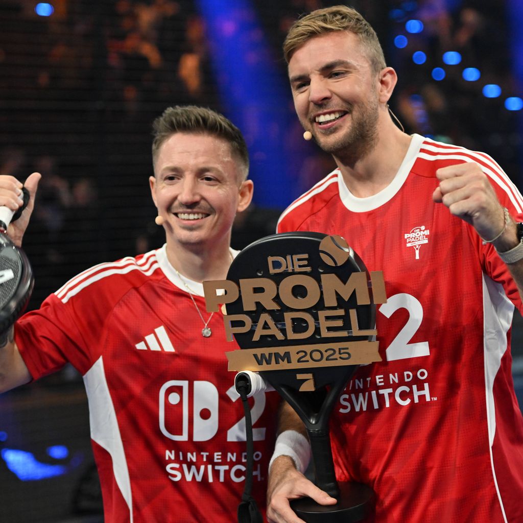 Christoph Kramer und Marc Rzatkowski feiern beim Promi Padel WM 2025 Padel City Cup im SAP Garden München