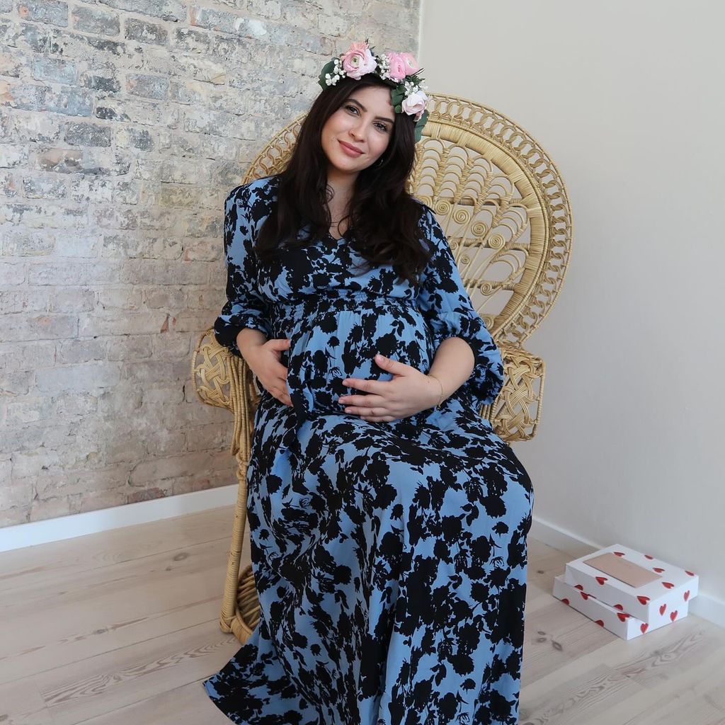 Chryssanthi Kavazi auf ihrer Babyparty im April 2024