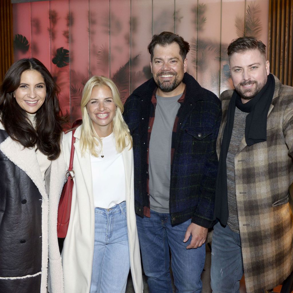Chryssanthi Kavazi, Susan Sideropoulos, Daniel Fehlow und Felix von Jascheroff am Set von GZSZ, 2022