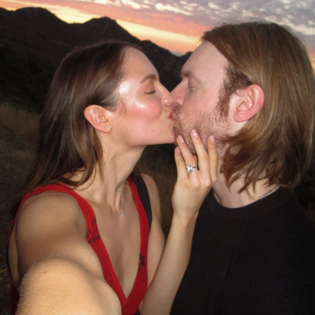 Claudia Sulewski und Finneas O'Connell, 2025