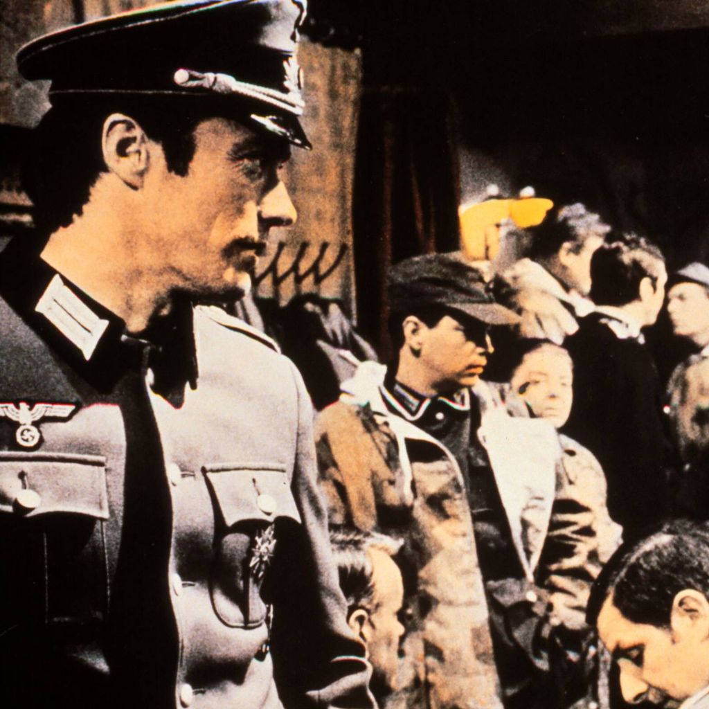 Clint Eastwood und Richard Burton in einer Szene aus "Agenten sterben einsam"