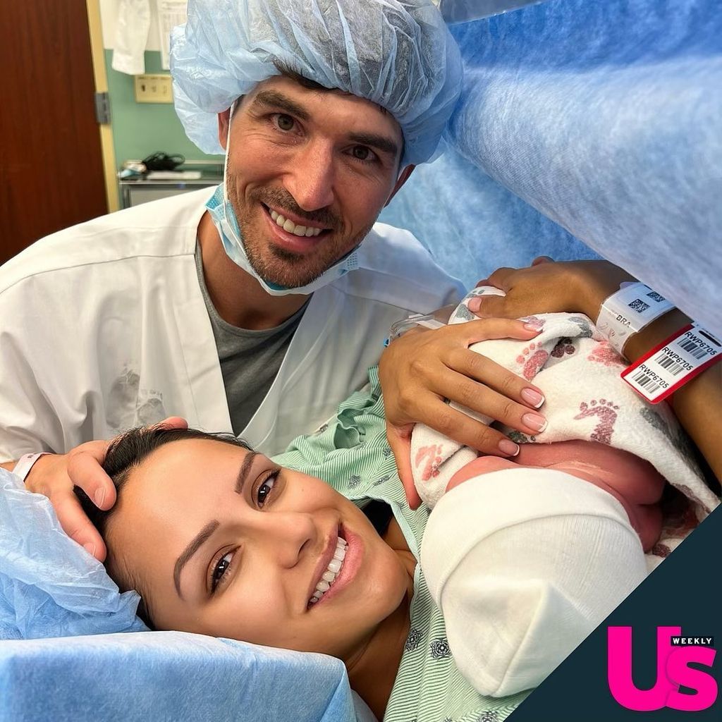 Cody Nickson und seine Frau Jessica Graf mit ihrem Neugeborenen