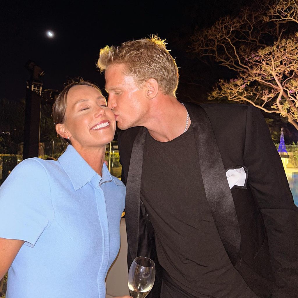 Emma McKeon und Cody Simpson im November 2023