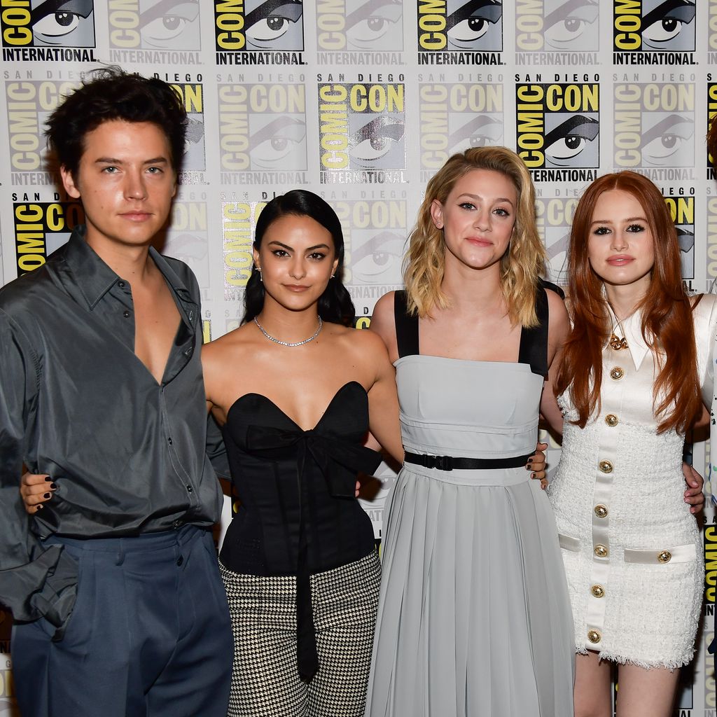 Cole Sprouse, Camila Mendes, Lili Reinhart, Madelaine Petsch und KJ Apa