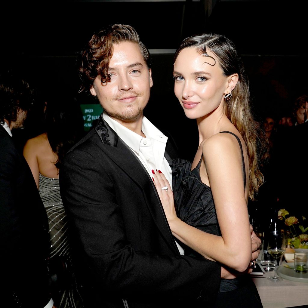 Cole Sprouse und Ari Fournier bei der "Baby2Baby"-Gala 2023