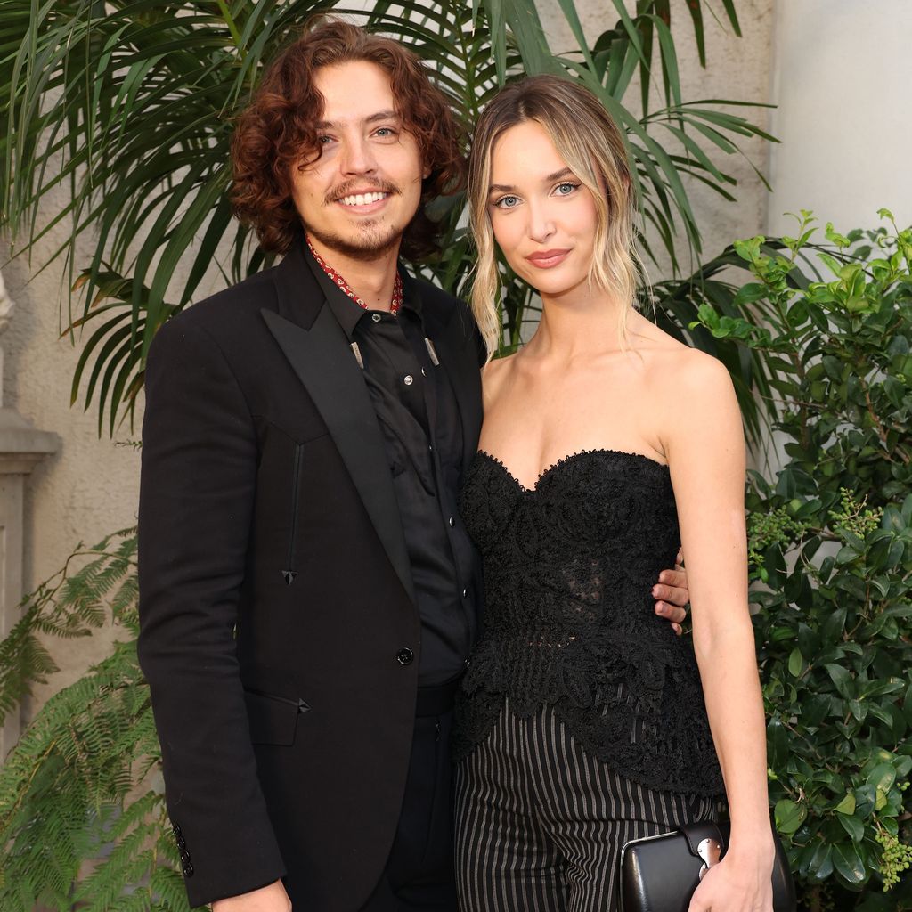 Cole Sprouse und seine Freundin Ari Fournier bei der Ralph Lauren Runway Show, 2022