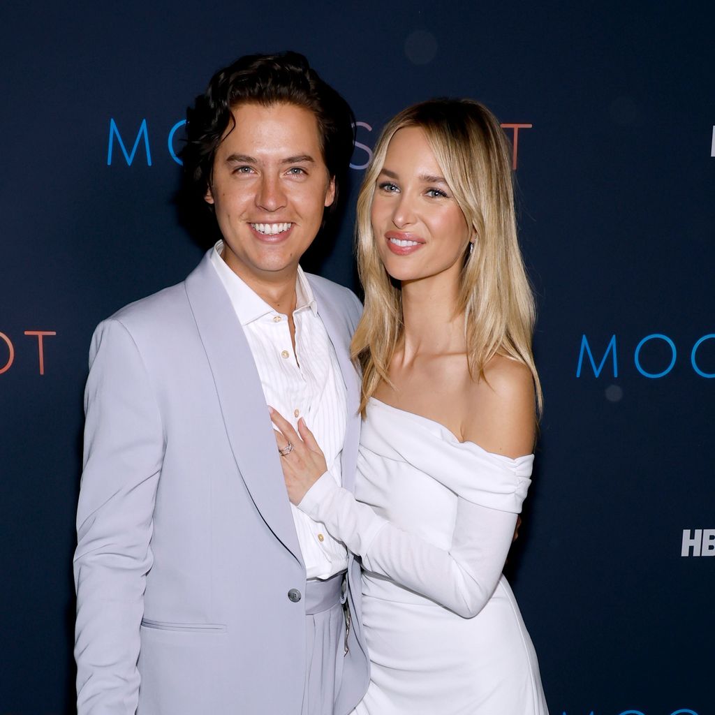 Cole Sprouse und Ari Fournier im März 2022