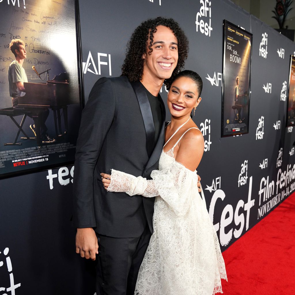 Cole Tucker und Vanessa Hudgens im November 2021