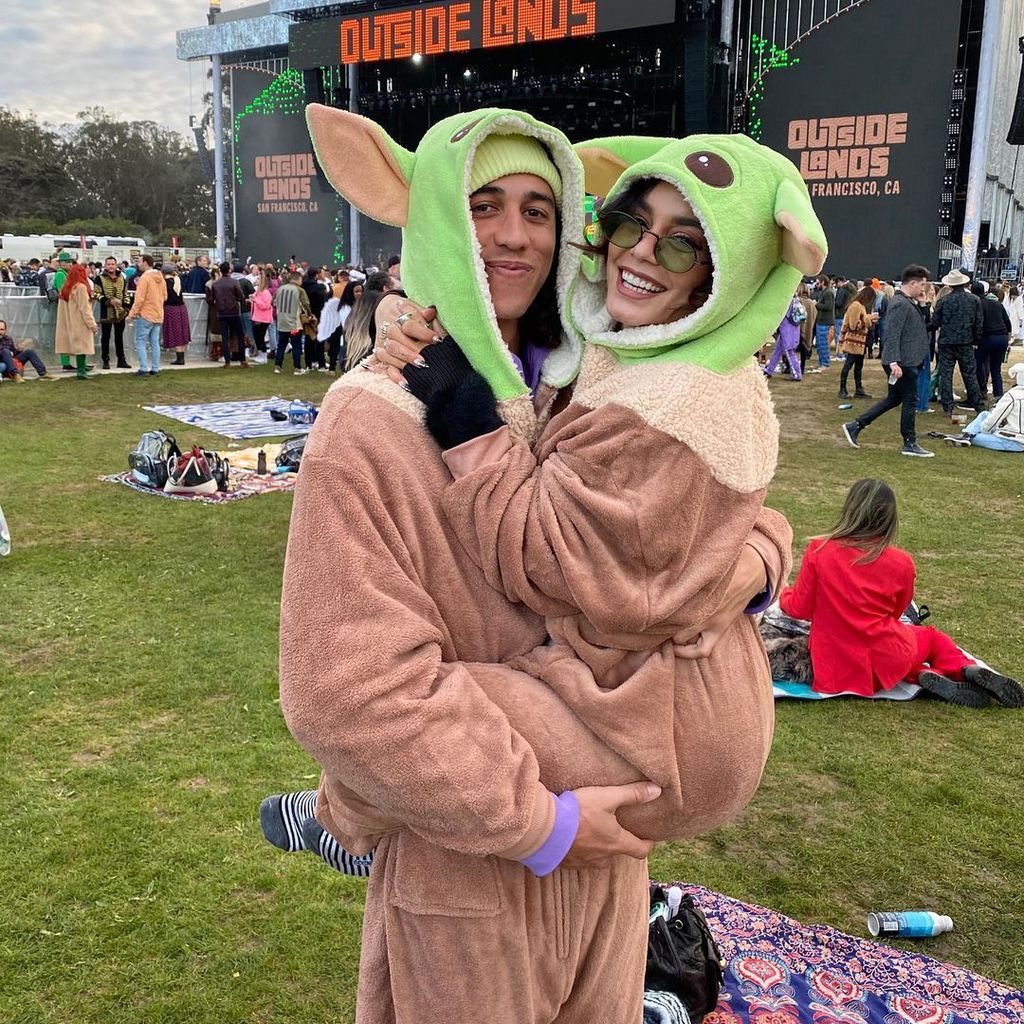 Cole Tucker und Vanessa Hudgens im November 2021 in San Francisco