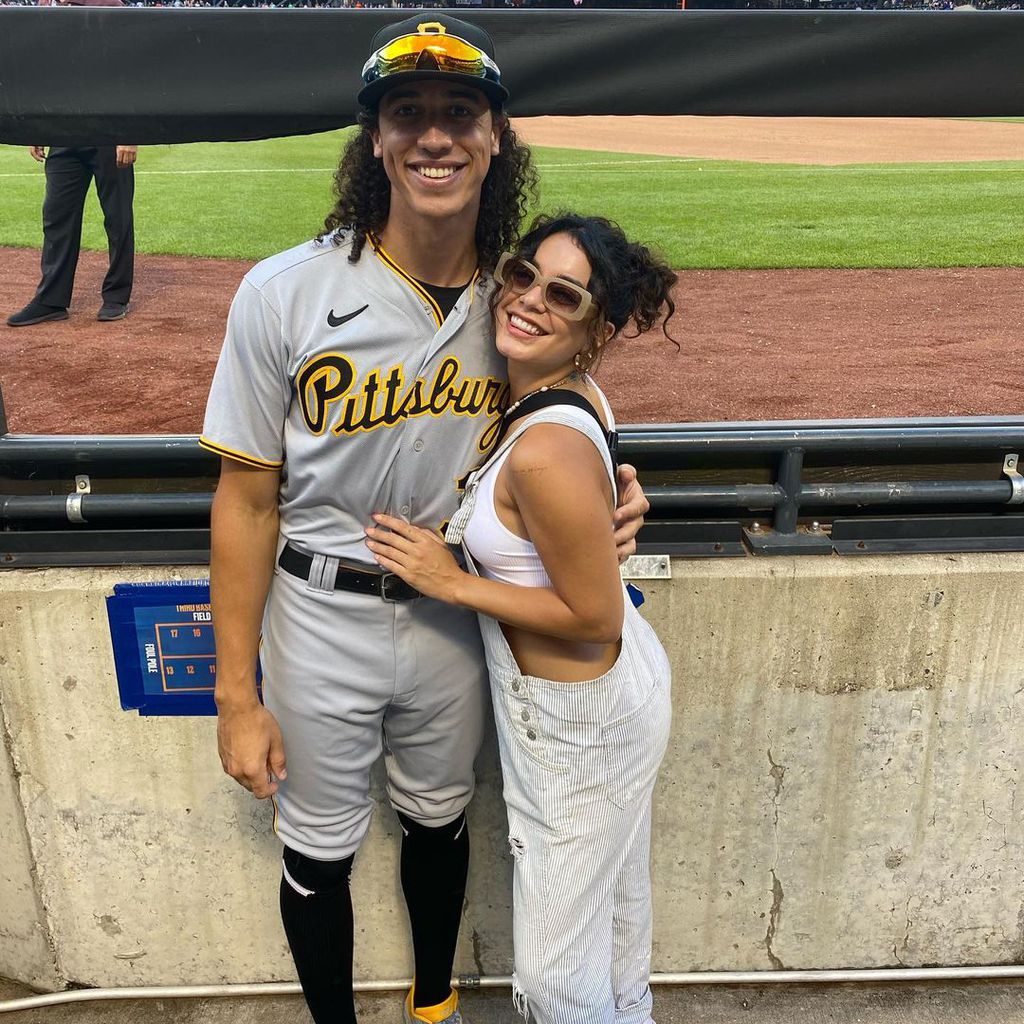 Cole Tucker und Vanessa Hudgens im Juli 2021