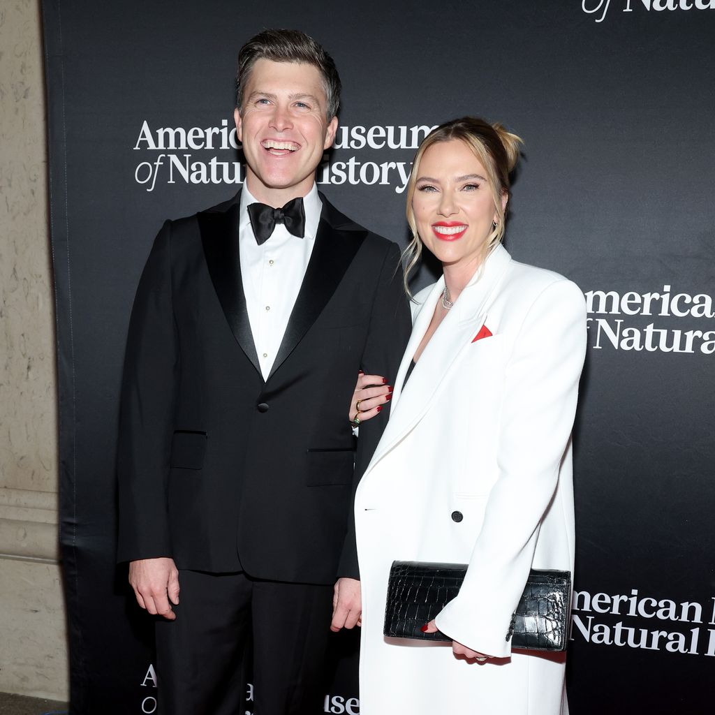 Colin Jost und Scarlett Johansson