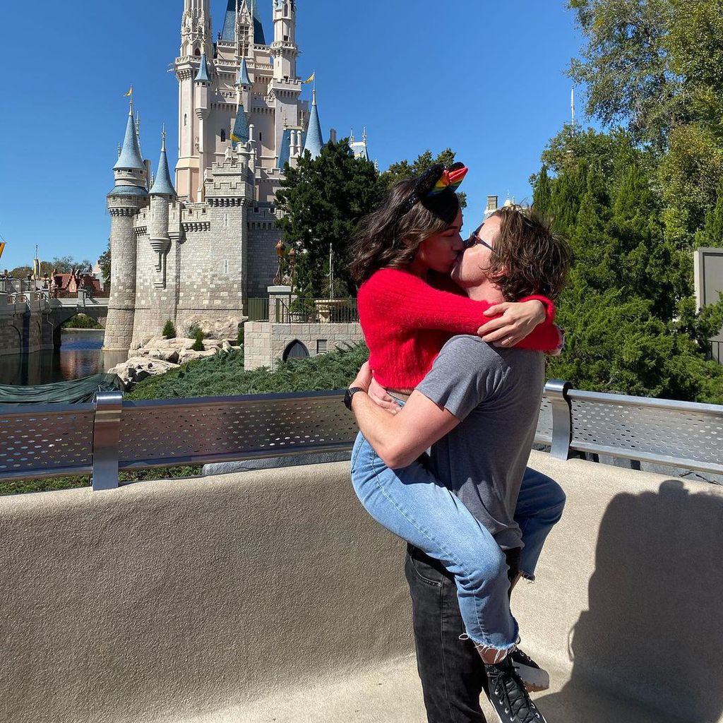 Colleen Ballinger mit ihrem Ehemann Erik Stocklin