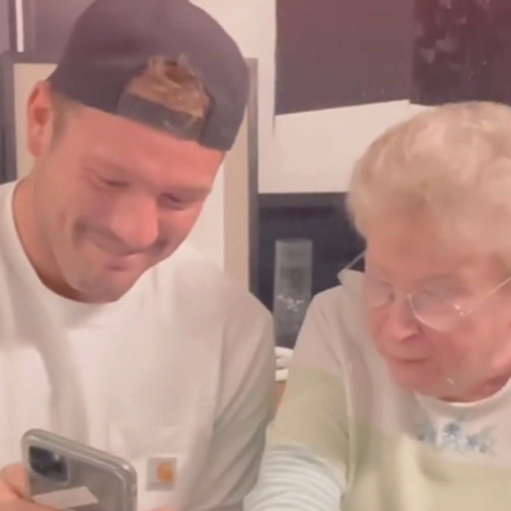 Colton Underwood und seine Großmutter, 2021